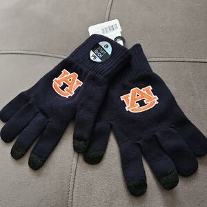 NWT Auburn Gloves